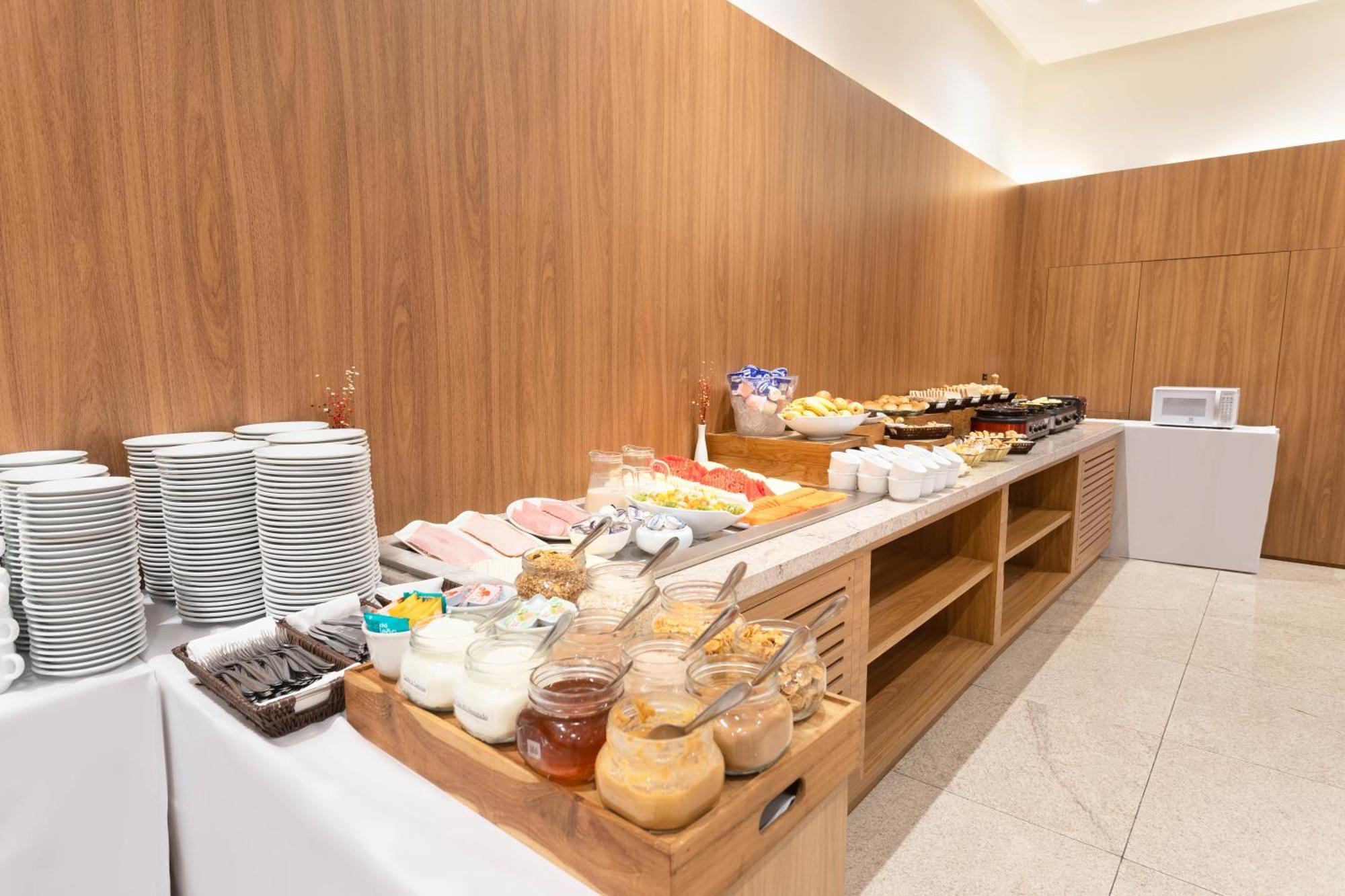 Ramada By Wyndham Alvorada 4* Brasília