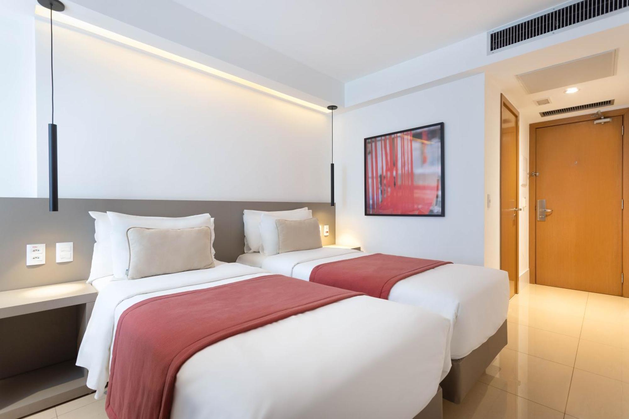 Ramada By Wyndham Alvorada Hotel